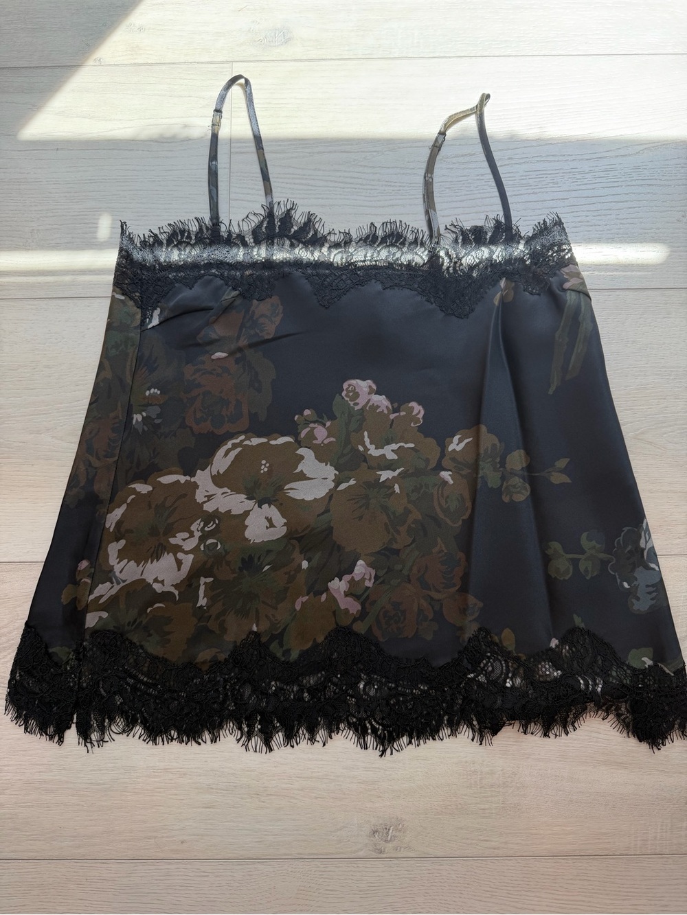 Gold Hawk Black Floral Lace Trim Silk Feel Cami Slip Top Size L